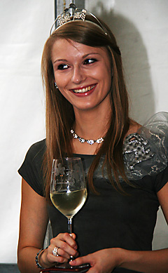 Weinkönigin Laura